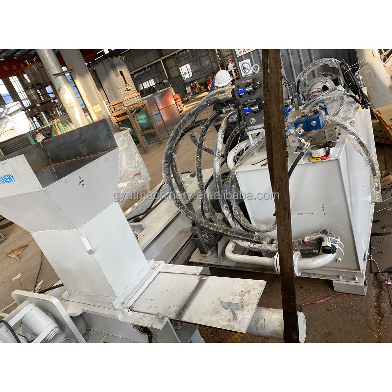 1200 KG Capacidade Máquina hidráulica de fabricação de serragem e blocos de turfa de coco para panela de coco