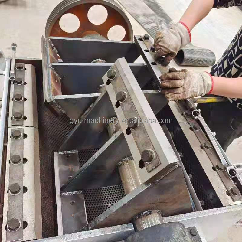 Máquina de trituração de casca de coco mais recente com tamanho de corte 1-5cm 2300*2000*2100mm