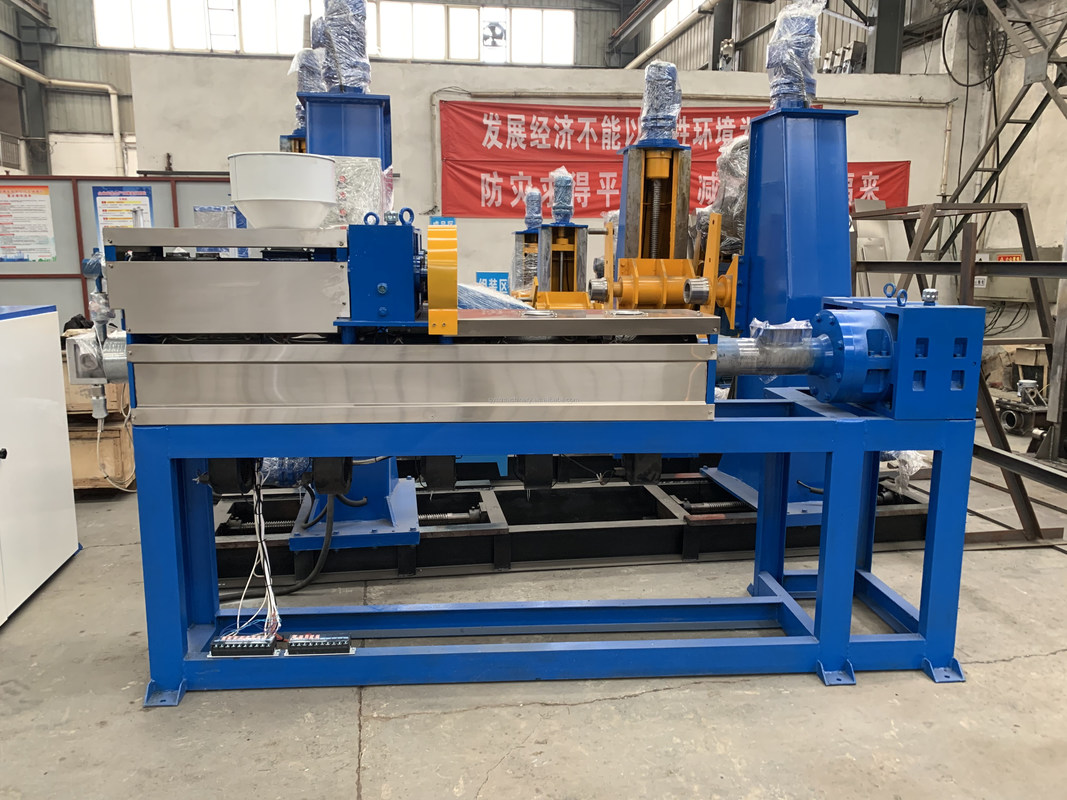 Máquina de fabricação de cabos de plástico com potência máxima de 125 kg/H-800 kg/H e potência de extrusão principal de 22 kW