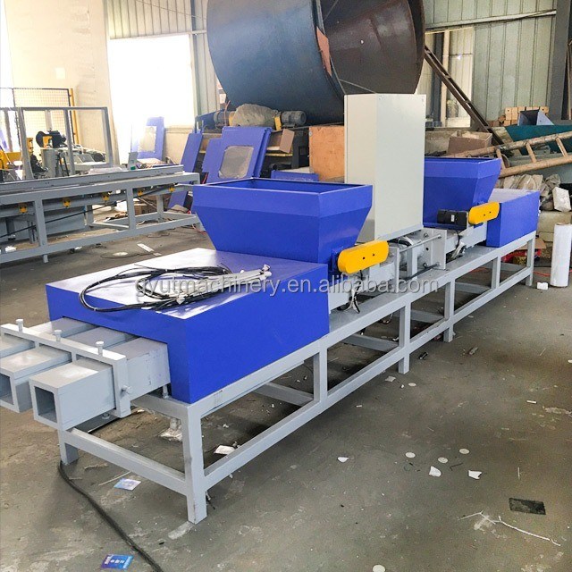 Processos de trabalhos de madeira Cortador totalmente automático para máquina de extrusão de blocos de madeira comprimidos a quente