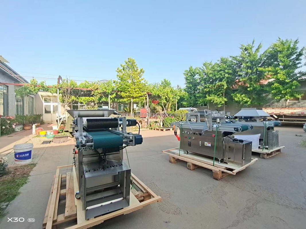 Máquina de semeadura pneumática de 8-15 cm de distância entre filas para semeadura de flores de vegetais em lojas de alimentos