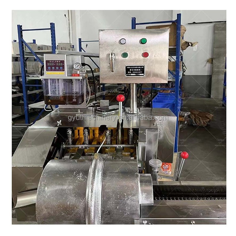 Máquina de trituração de milho preto baseada em transportador para resultados suaves de descascagem de milho doce